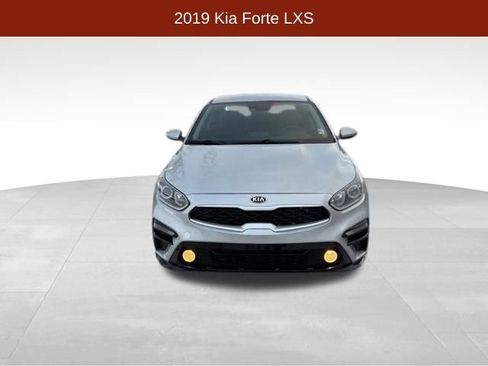 Used 2019 Kia Forte LXS image 2
