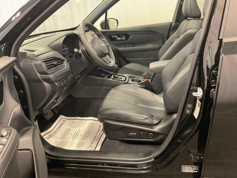 Used 2025 Subaru Forester Limited w/ Popular Package #1 AWD/4WD image 13