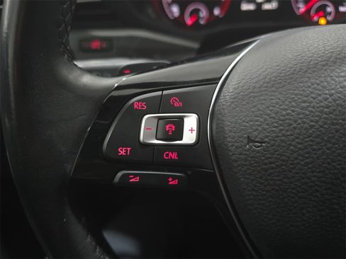 Used 2022 Volkswagen Passat 2.0T R-Line image 17