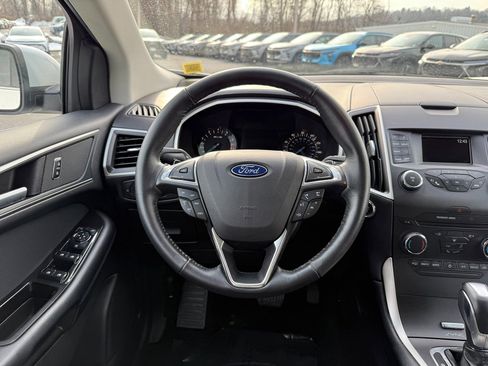 Used 2017 Ford Edge SEL image 23