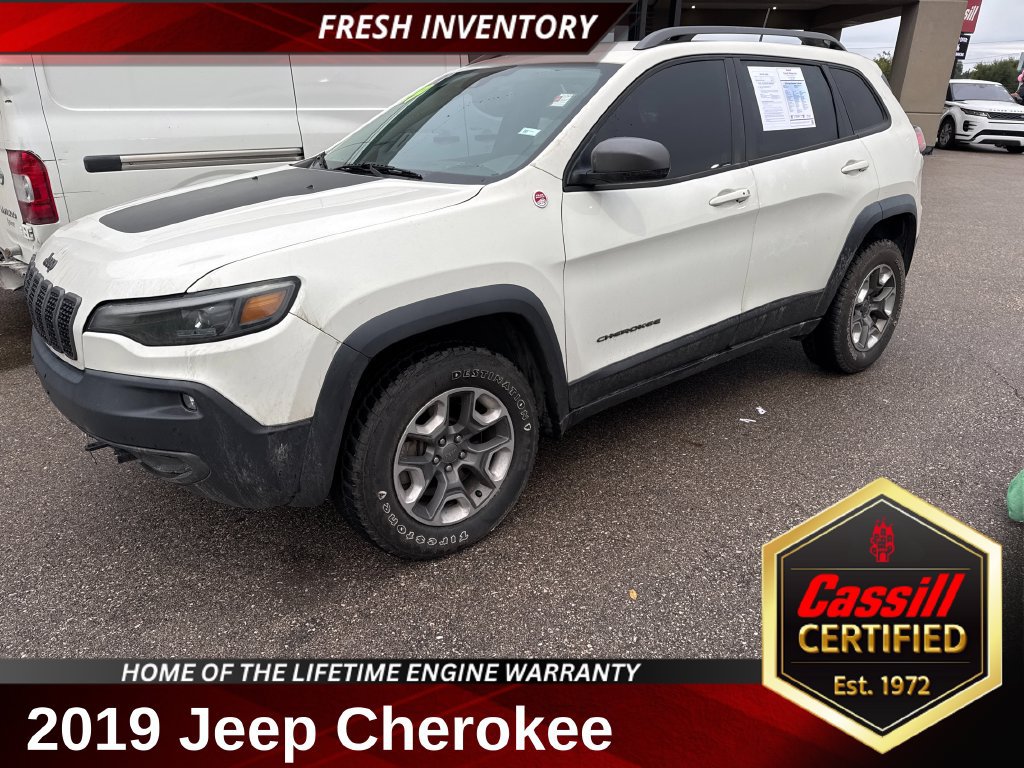 Used 2019 Jeep Cherokee Trailhawk AWD/4WD image 1