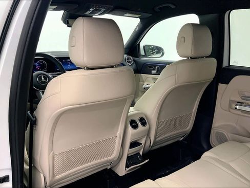 Used 2025 Mercedes-Benz GLB 250 image 16