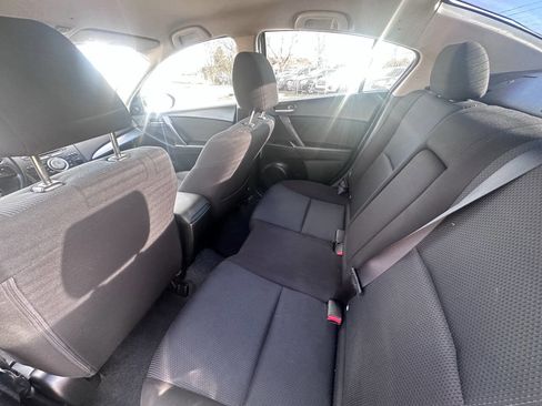 Used 2011 MAZDA MAZDA3 i Touring image 4