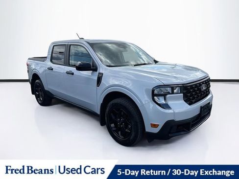 Certified 2025 Ford Maverick XLT w/ XLT Luxury Package AWD/4WD image 1