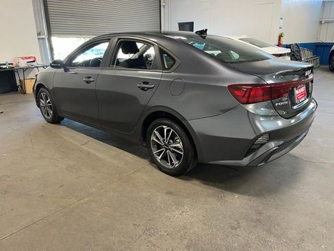 Used 2024 Kia Forte LXS FWD image 5