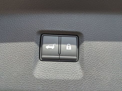 New 2026 INFINITI QX60 Luxe w/ Family Package image 14