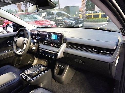 Used 2025 Hyundai Ioniq 5 SEL image 10