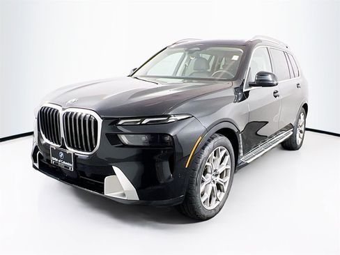 Used 2024 BMW X7 xDrive40i image 3