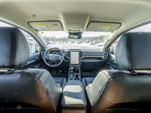 New 2025 Ford Ranger Lariat w/ Black Appearance Package image 19