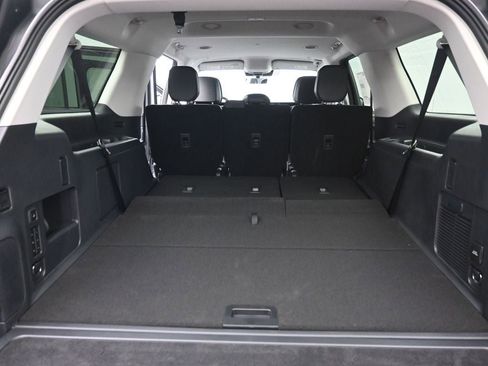 New 2026 Lincoln Navigator L Premier AWD/4WD image 37