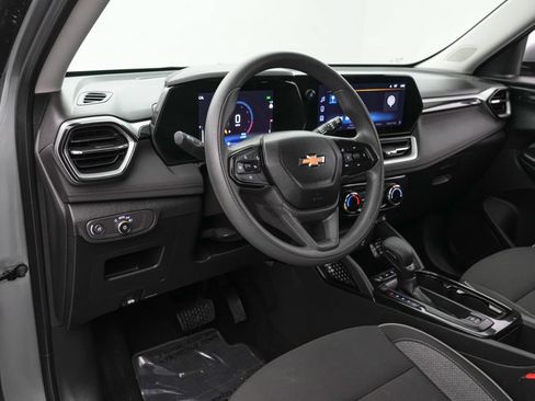 Used 2024 Chevrolet TrailBlazer LT w/ Driver Confidence Package FWD image 12
