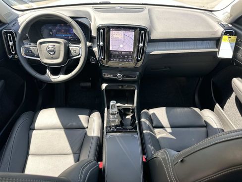 New 2026 Volvo XC40 B5 Ultra w/ Climate Package image 7