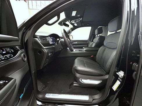 New 2026 Jeep Grand Wagoneer Summit AWD/4WD image 10