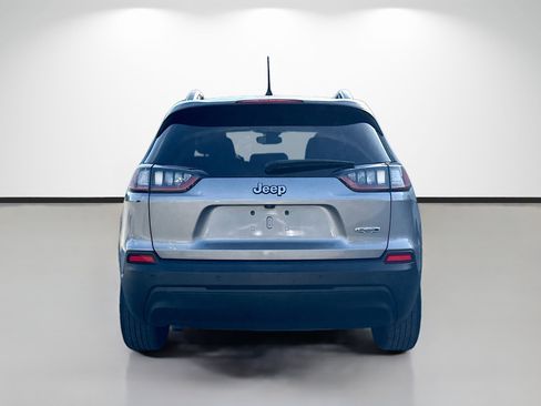 Used 2021 Jeep Cherokee Latitude Plus FWD image 4