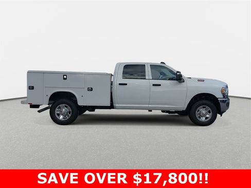 Used 2024 RAM 2500 Tradesman w/ Chrome Appearance Group image 4