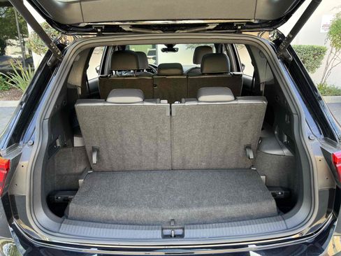 Used 2022 Volkswagen Tiguan SE R-Line image 76