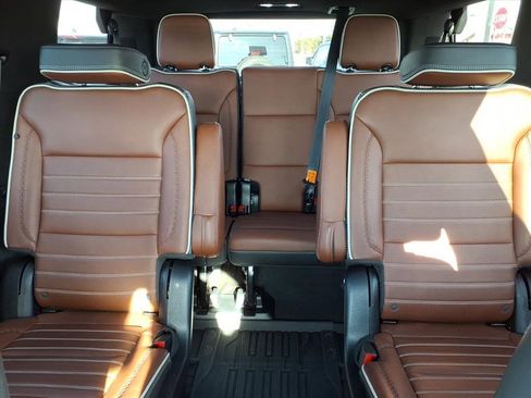 Used 2023 GMC Yukon Denali Ultimate image 17