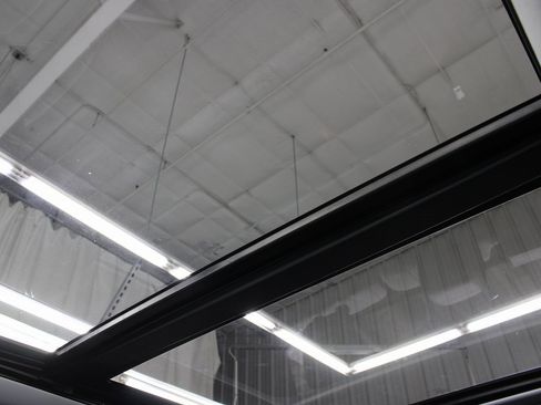 Used 2025 Ford F350 Lariat w/ Black Appearance Package image 31