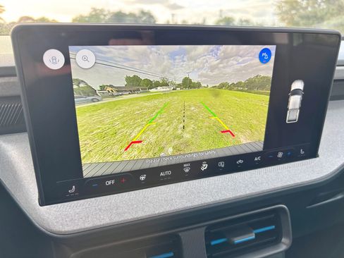 Used 2025 Ford Maverick XLT w/ XLT Luxury Package image 16