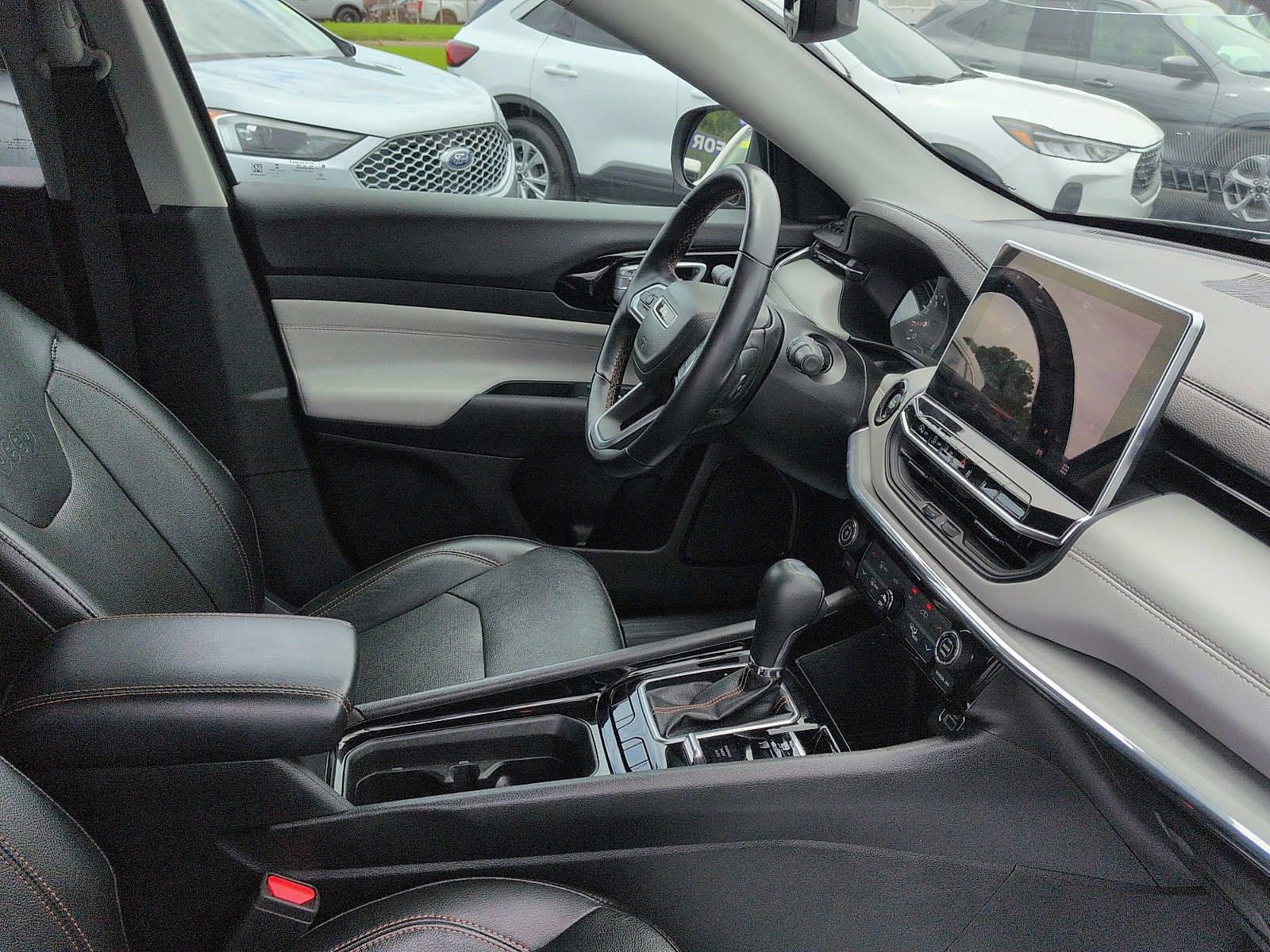 Used 2022 Jeep Compass Limited AWD/4WD image 10