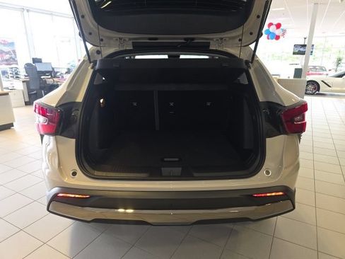 New 2026 Chevrolet Trax ACTIV w/ Driver Confidence Package FWD image 23