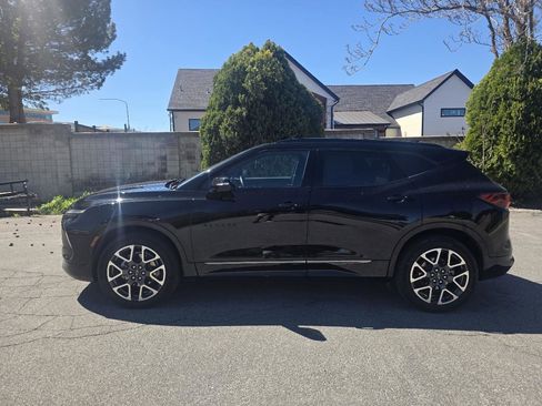 Used 2023 Chevrolet Blazer RS AWD/4WD image 2