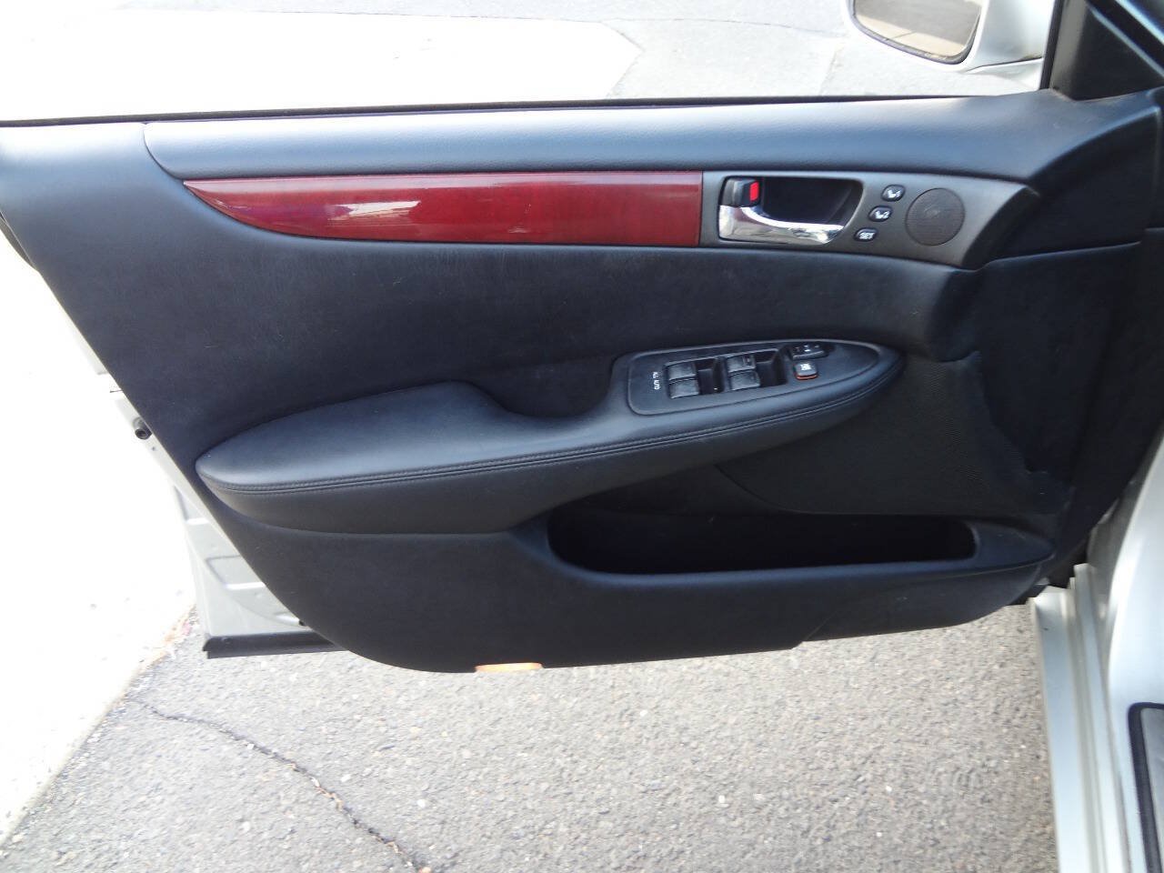 Used 2003 Lexus ES 330 FWD image 10