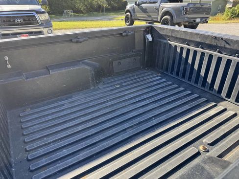 Used 2019 Toyota Tacoma SR5 image 3