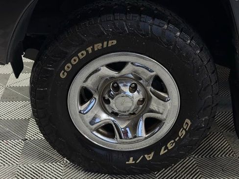 Used 2015 Toyota Tacoma PreRunner image 13