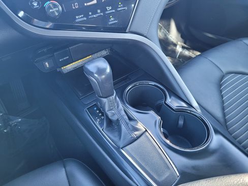 Used 2020 Toyota Camry SE w/ Audio Package FWD image 21
