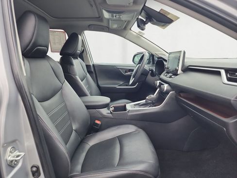 Certified 2022 Toyota RAV4 Limited image 15