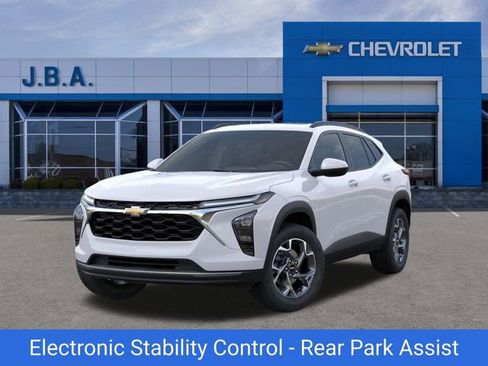 New 2026 Chevrolet Trax LT w/ Sunroof Package image 6