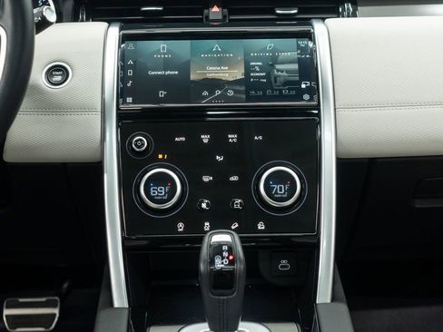 Used 2023 Land Rover Discovery Sport S R-Dynamic image 21