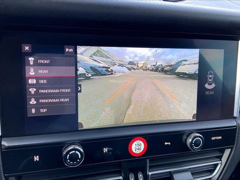 Used 2024 Porsche Macan GTS image 28