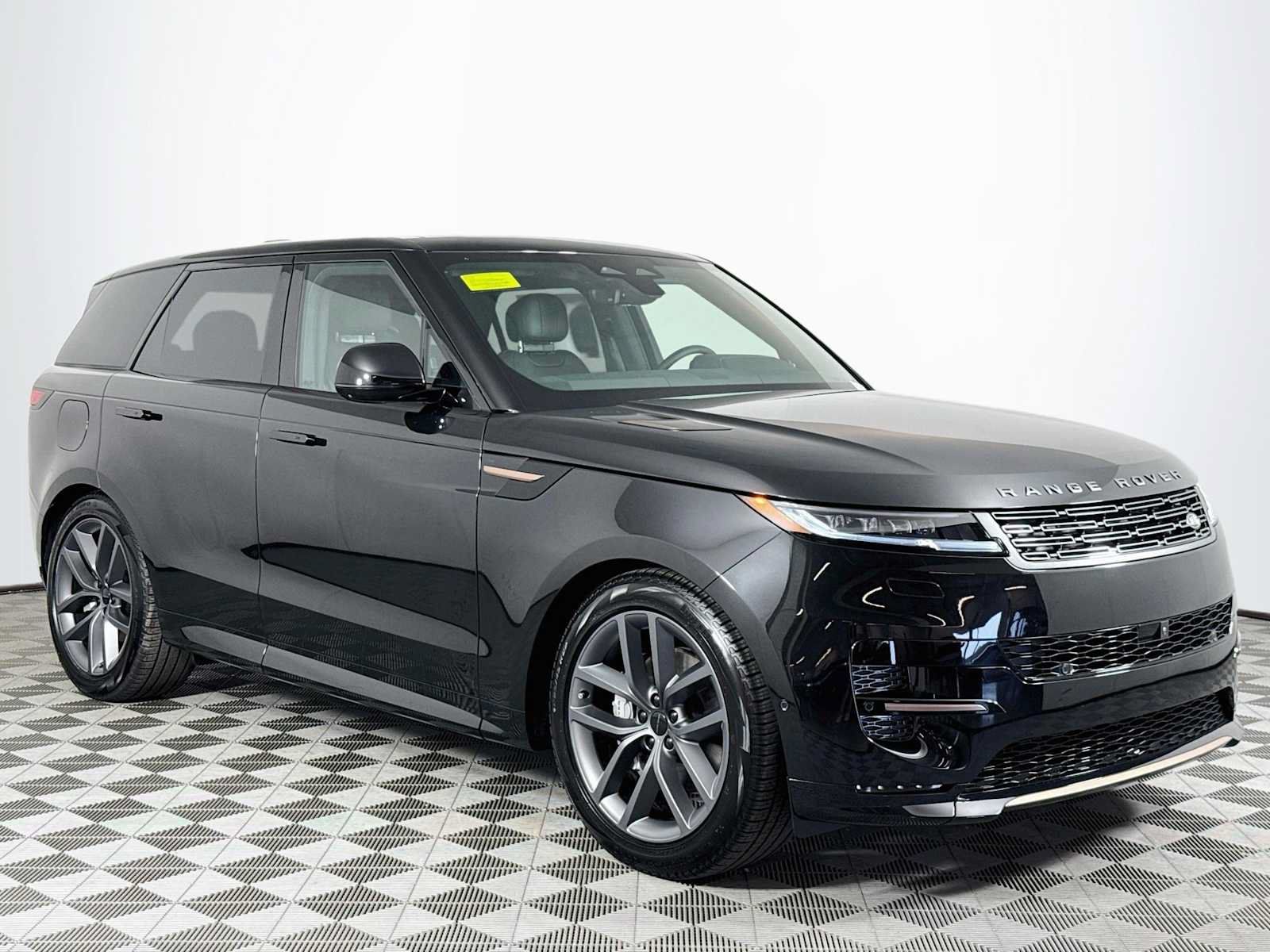 New 2026 Land Rover Range Rover Sport Dynamic SE AWD/4WD image 3