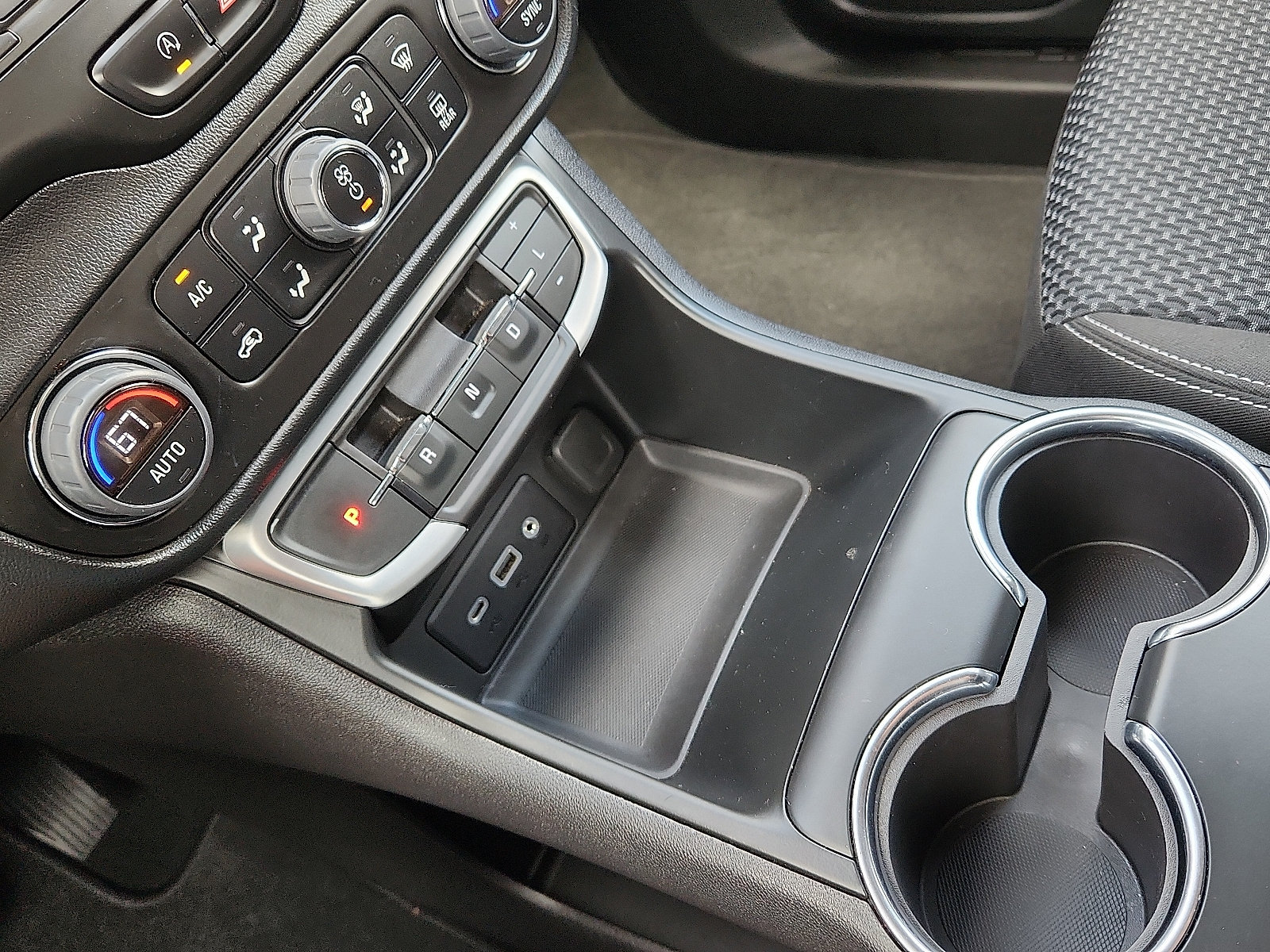 Used 2023 GMC Terrain SLE w/ Driver Convenience Package FWD image 26