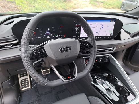 New 2025 Audi SQ5 Premium Plus image 16