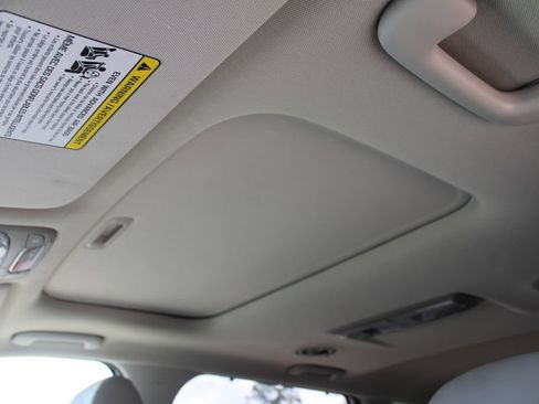 Used 2024 Kia Telluride EX w/ EX Captain's Chair Package FWD image 64