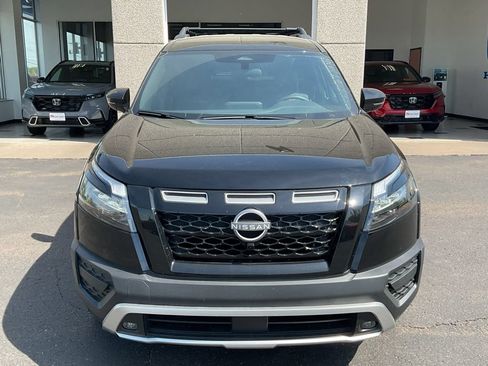 Used 2025 Nissan Pathfinder Rock Creek AWD/4WD image 2