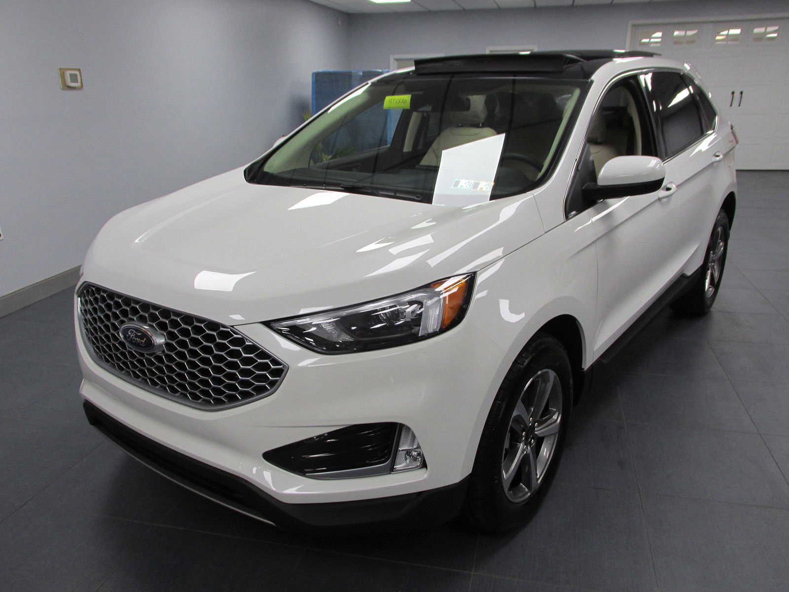 New 2024 Ford Edge SEL w/ Convenience Package AWD/4WD image 1