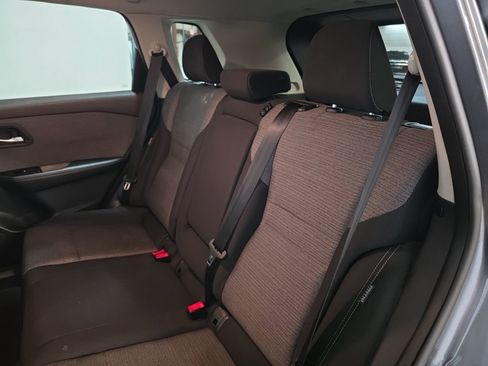 Used 2023 Nissan Rogue SV image 33