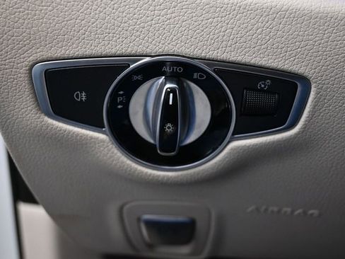 Used 2017 Mercedes-Benz E 300 4MATIC image 29