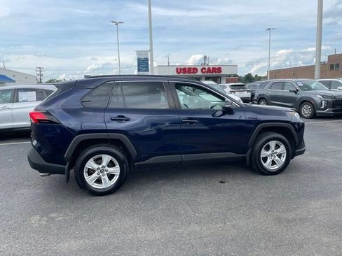 Used 2020 Toyota RAV4 XLE w/ Convenience Package AWD/4WD image 3