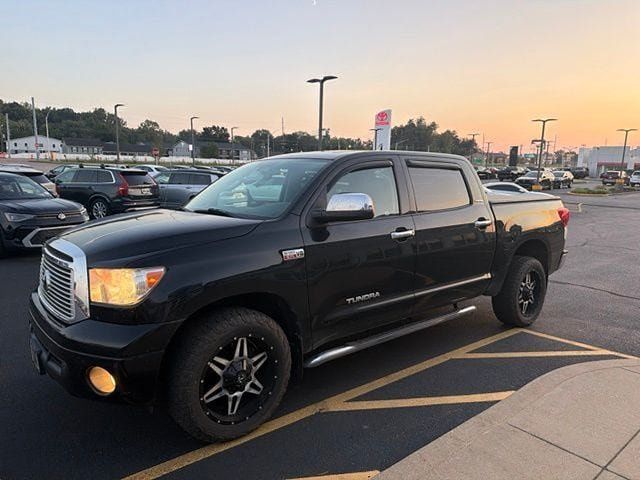 Used 2013 Toyota Tundra Limited w/ Memory Pkg AWD/4WD image 2