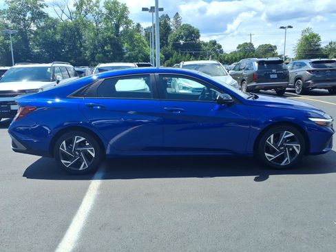 Certified 2025 Hyundai Elantra Sport FWD image 4