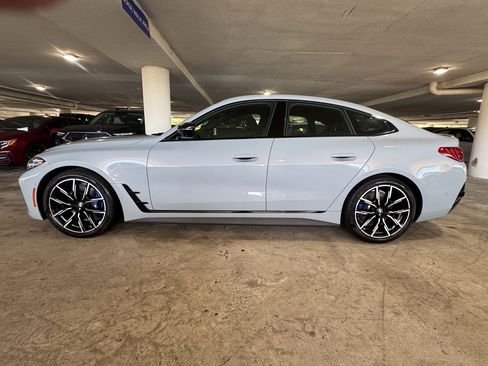 Used 2026 BMW M440i w/ Premium Package RWD image 2