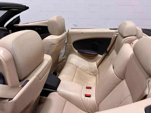 Used 2005 BMW 645Ci Convertible image 31