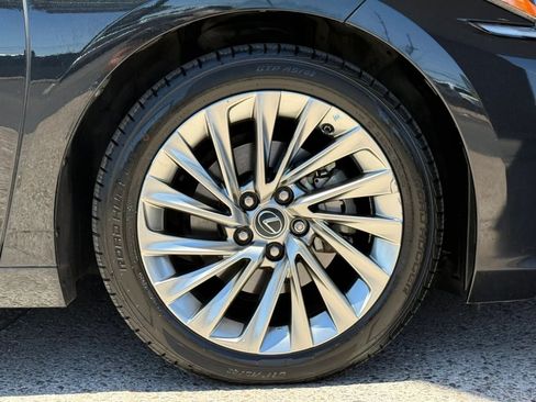 Used 2021 Lexus ES 300h Ultra Luxury w/ Accessory Package 2 FWD image 26