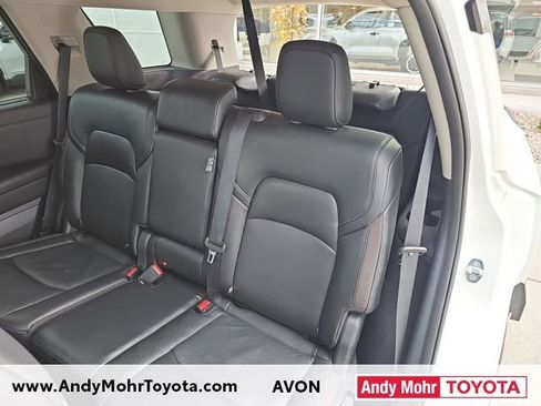 Used 2023 Nissan Pathfinder SL image 27