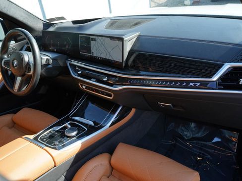 Used 2024 BMW X7 xDrive40i w/ M Sport Package AWD/4WD image 70